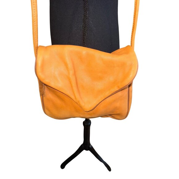 VTG Jwmderr Bend Oregon USA Congac Genuine Soft Leather Crossbody Bag Flap Boho - Picture 2 of 11